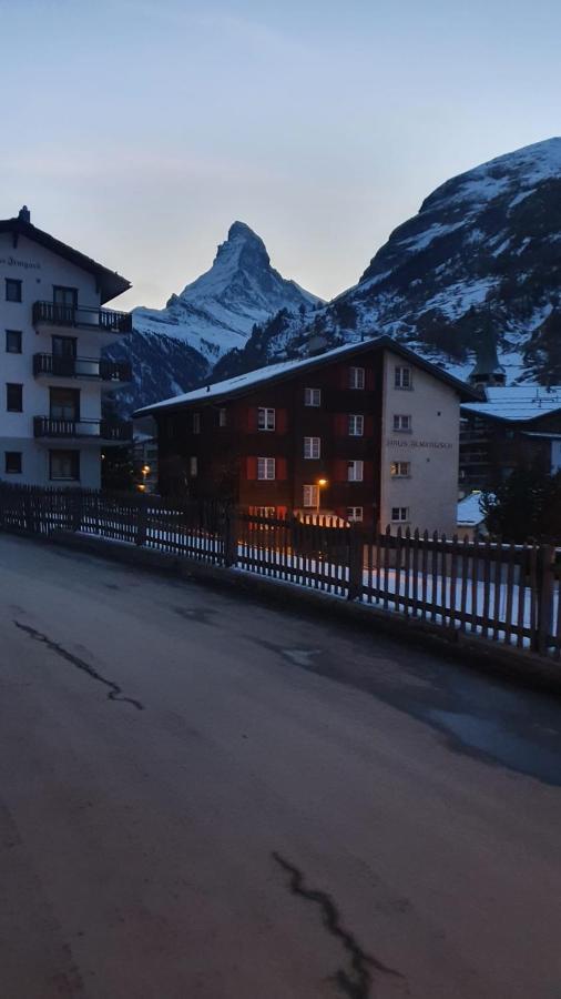 Haus Brunnmatt Zermatt Apartment Exterior photo